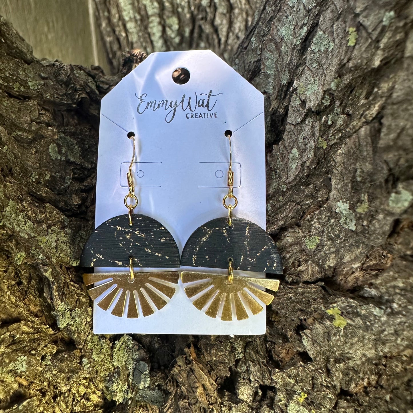 Black & Gold Sunburst Arches