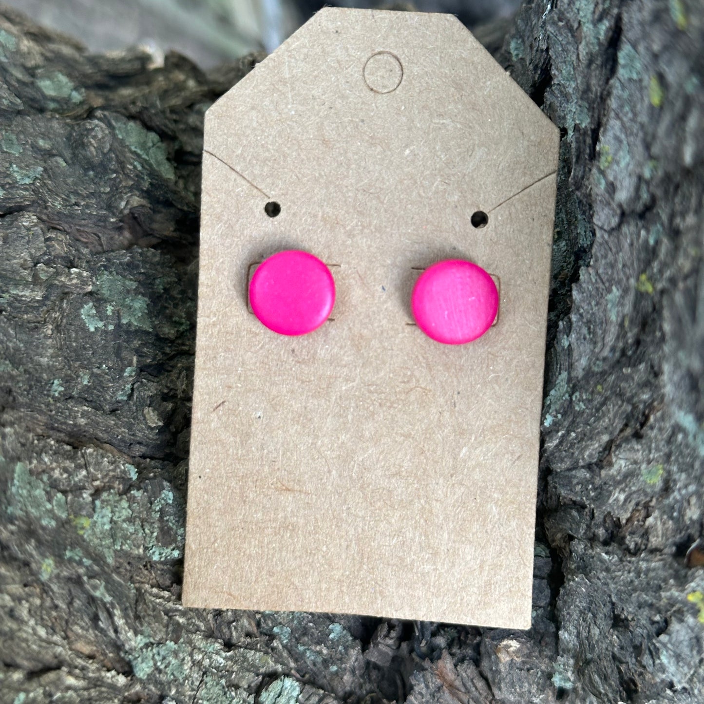 Fuchsia studs
