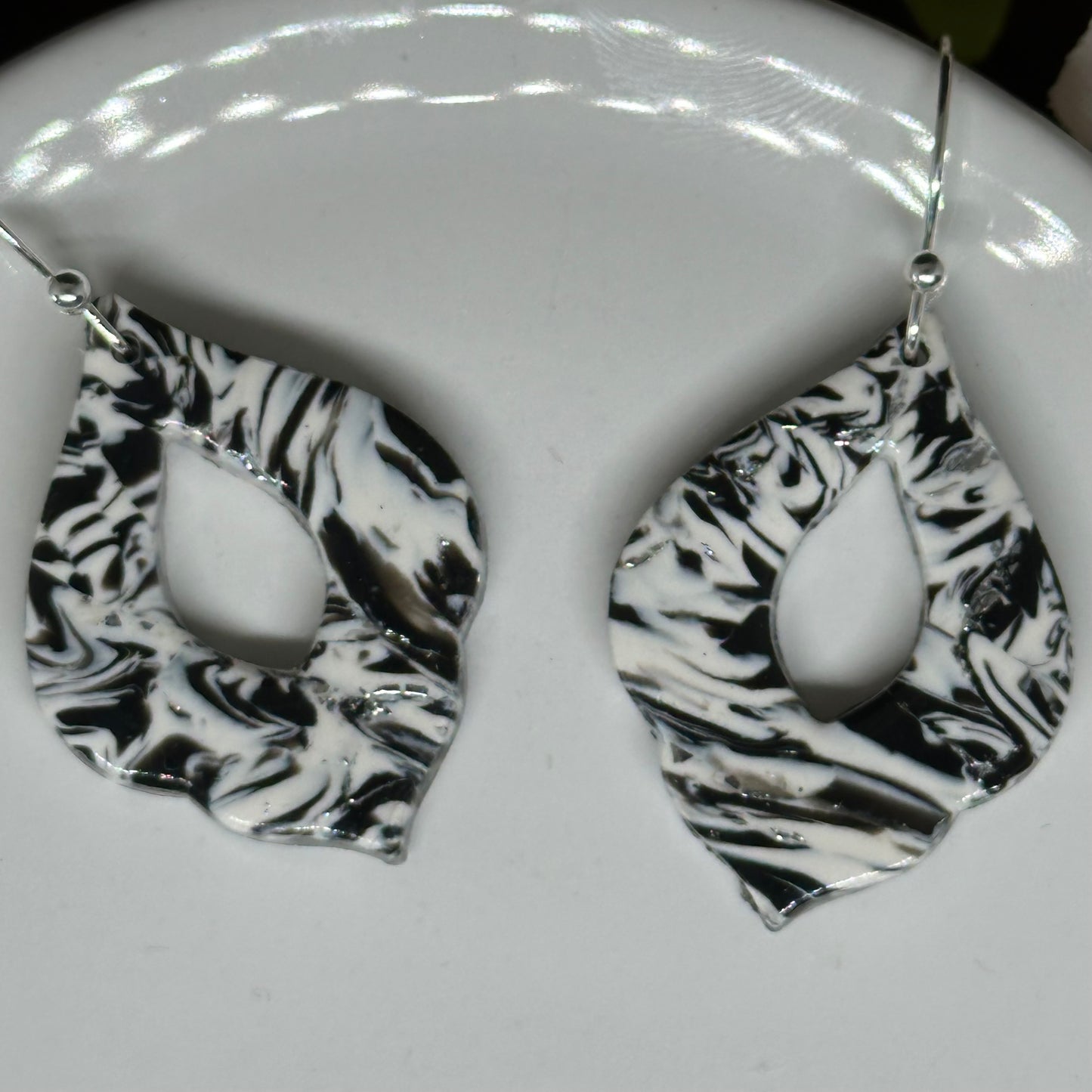 Black & White Marble Filigree Teardrop