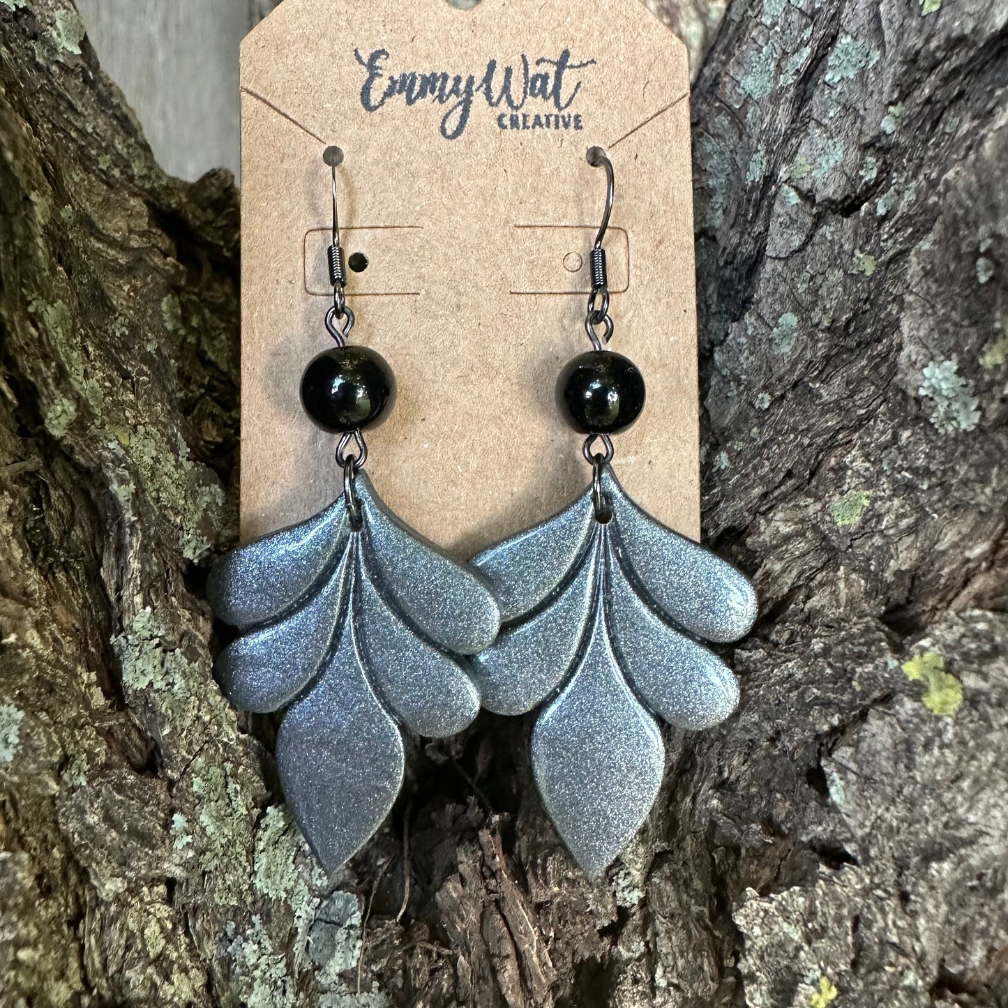 Graphite Large Layered Petal Drop