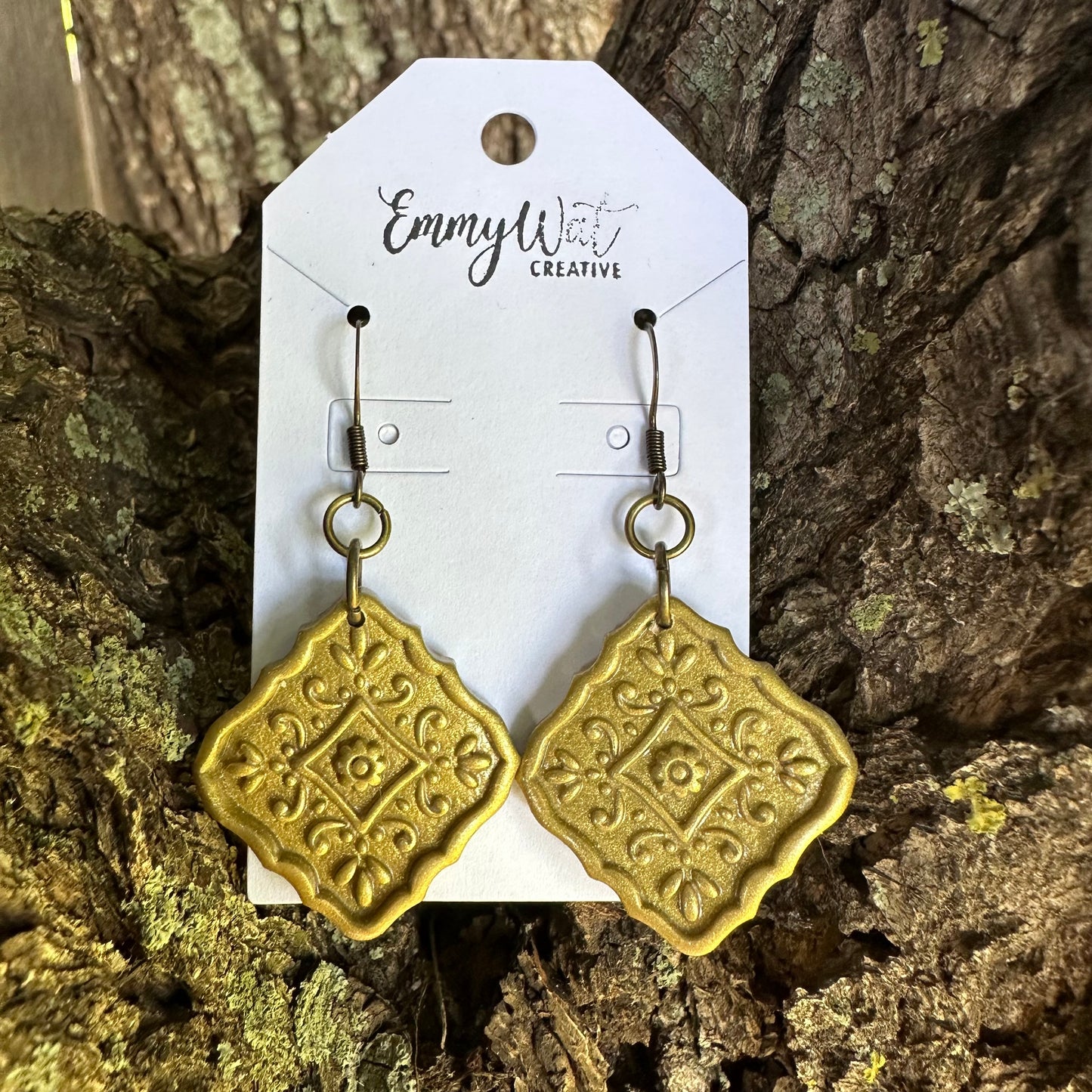 Gold Vintage Tile Inspired Drop